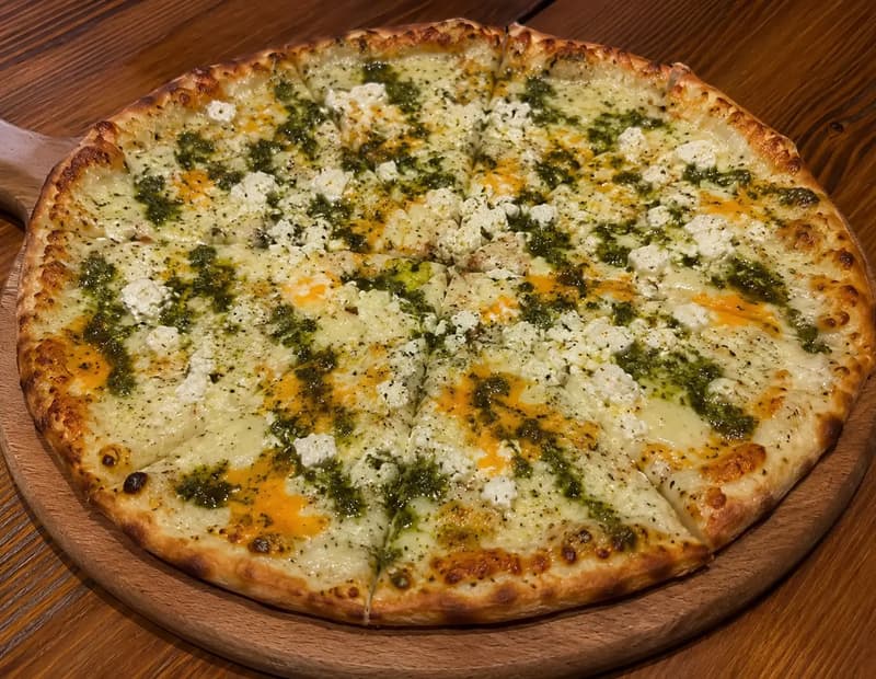 Peynirli pizza